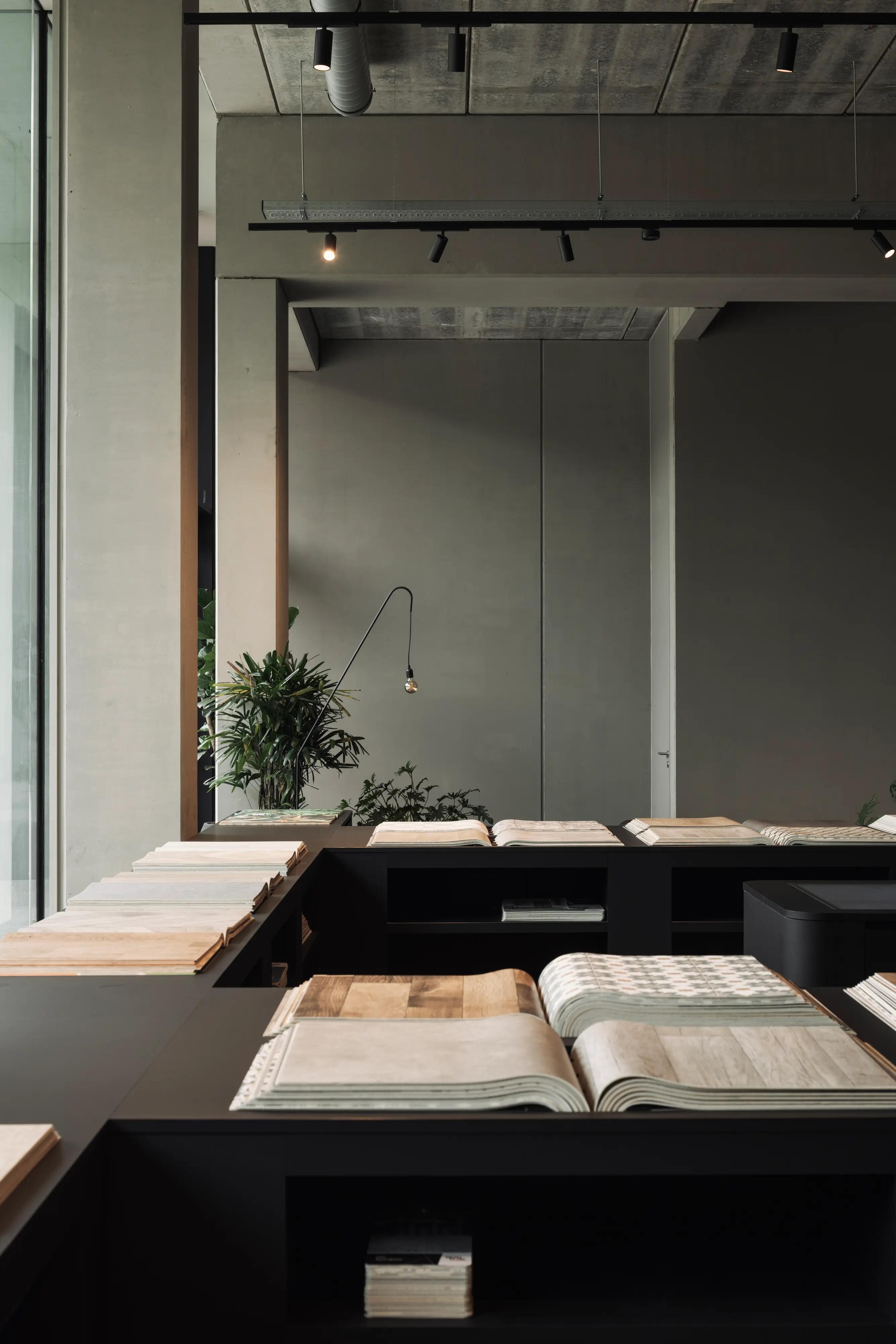 Discover all collections