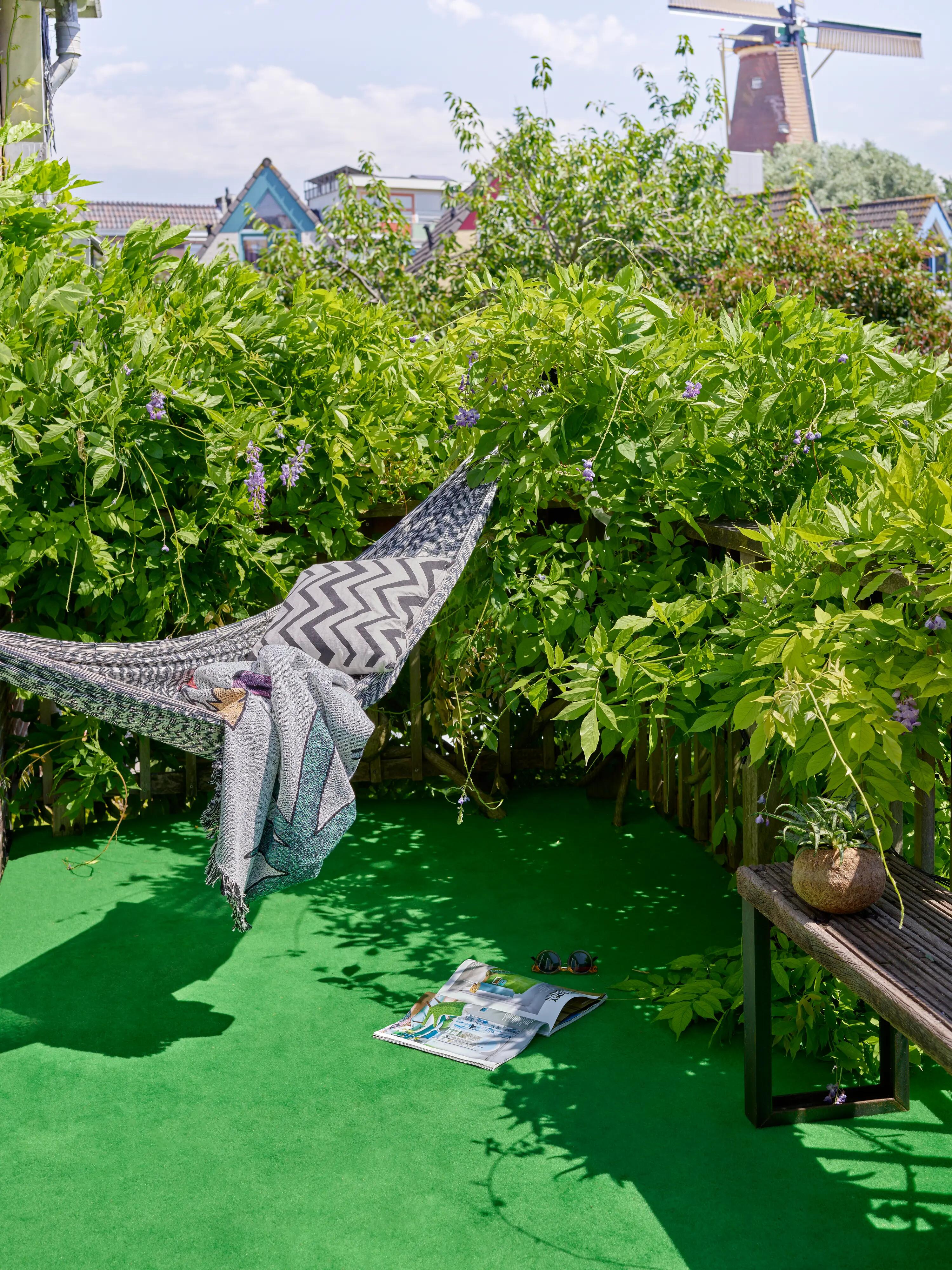 Outdoor - Beaulieu Needlefelt