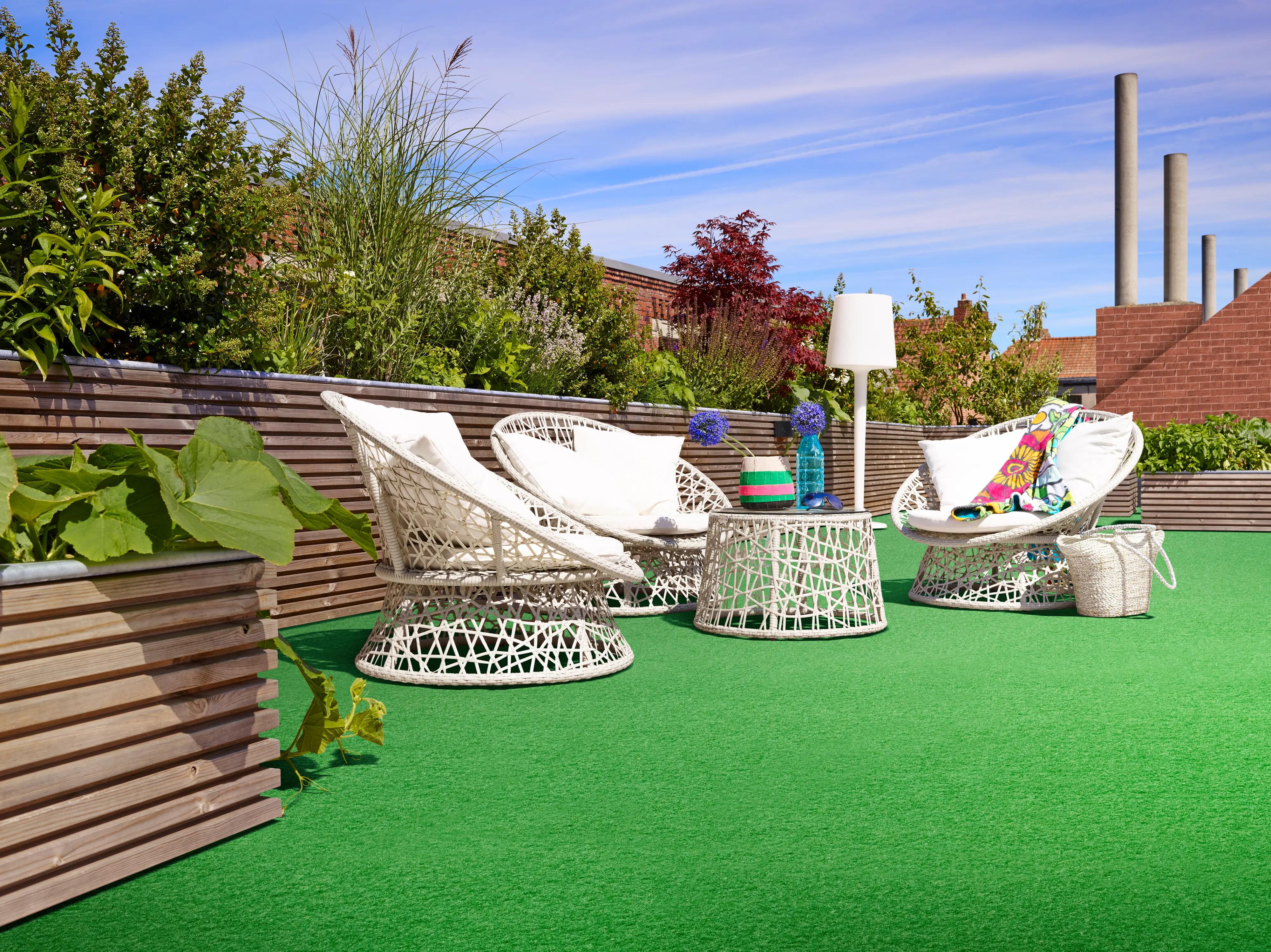 Outdoor - Beaulieu Needlefelt