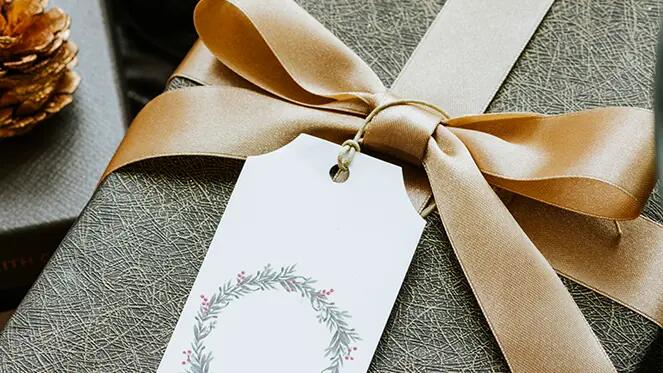 Editorial images, Modern holiday living room, Elegant Christmas tablescape, Minimalist holiday tree in a contemporary home